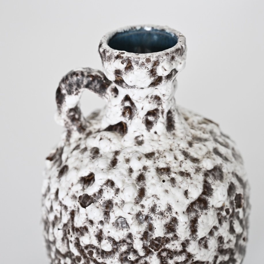 FAT LAVA VASE