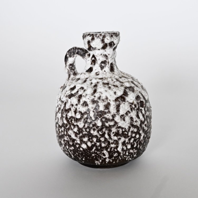 FAT LAVA VASE