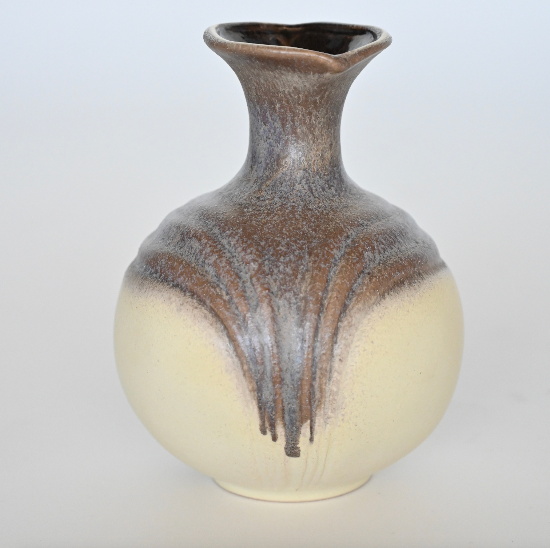 DÜMLER & BREIDEN VASE