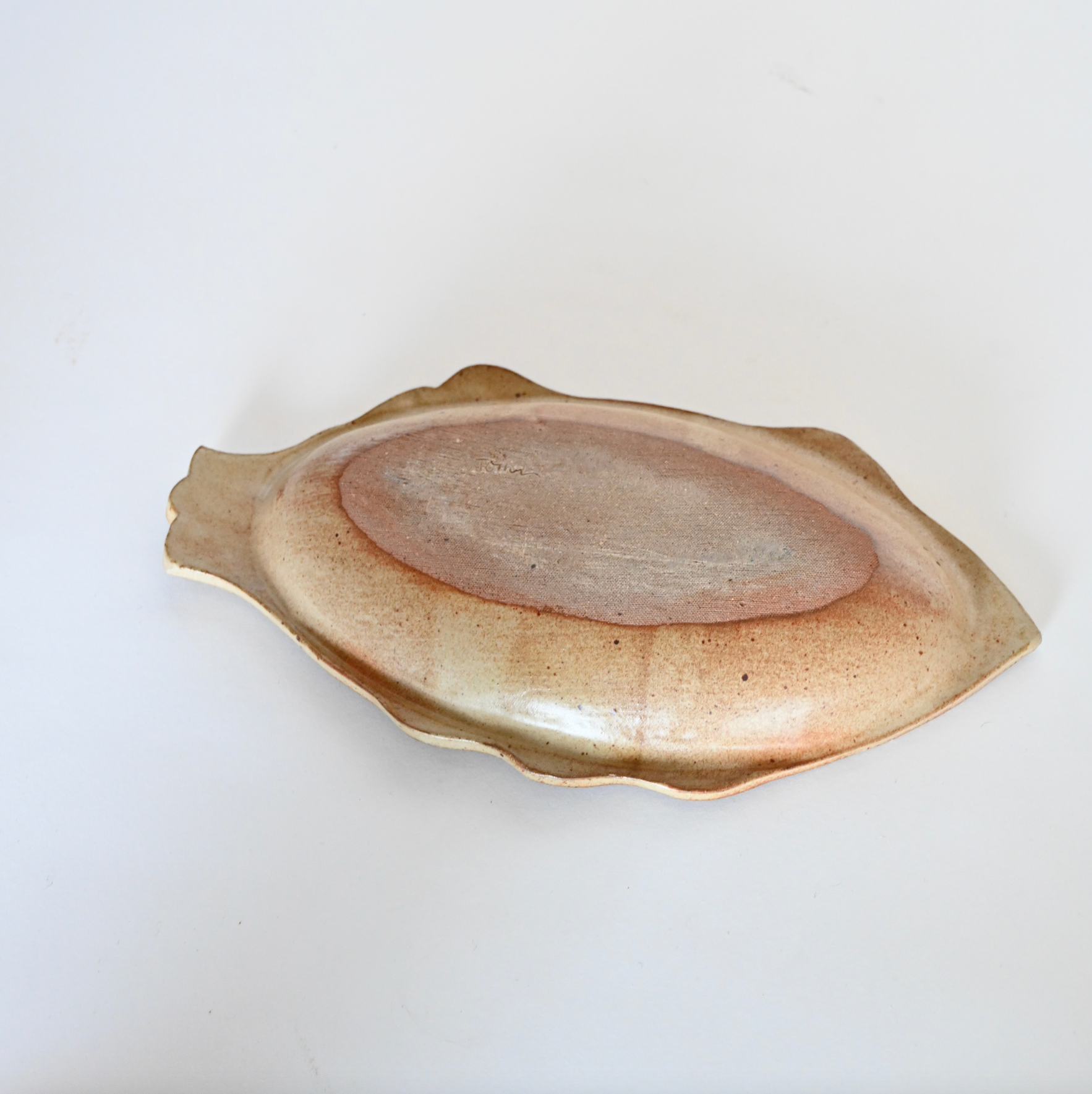 DECORATIVE CERAMIC PLATTER
