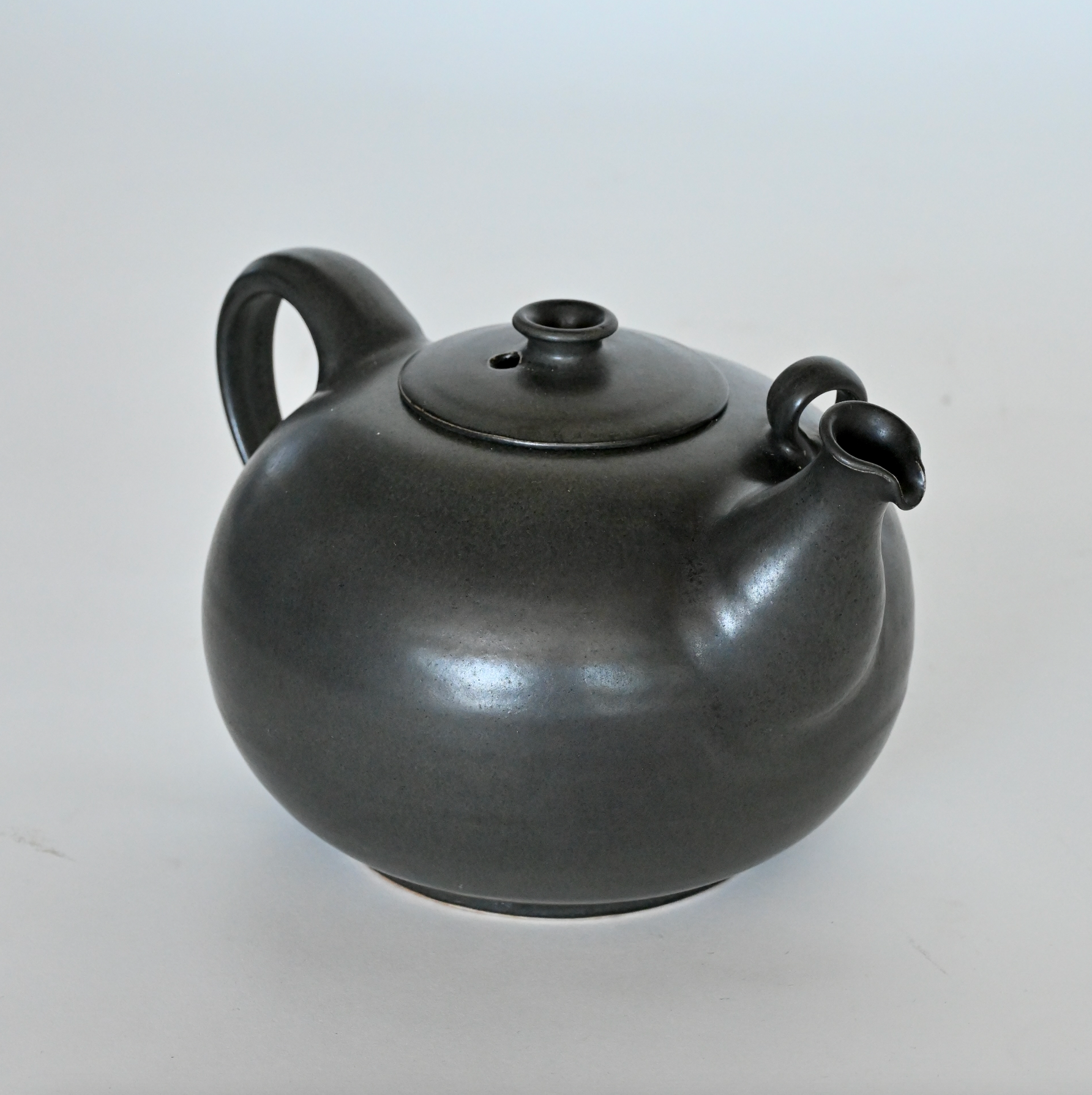 CERAMIC TEA POT
