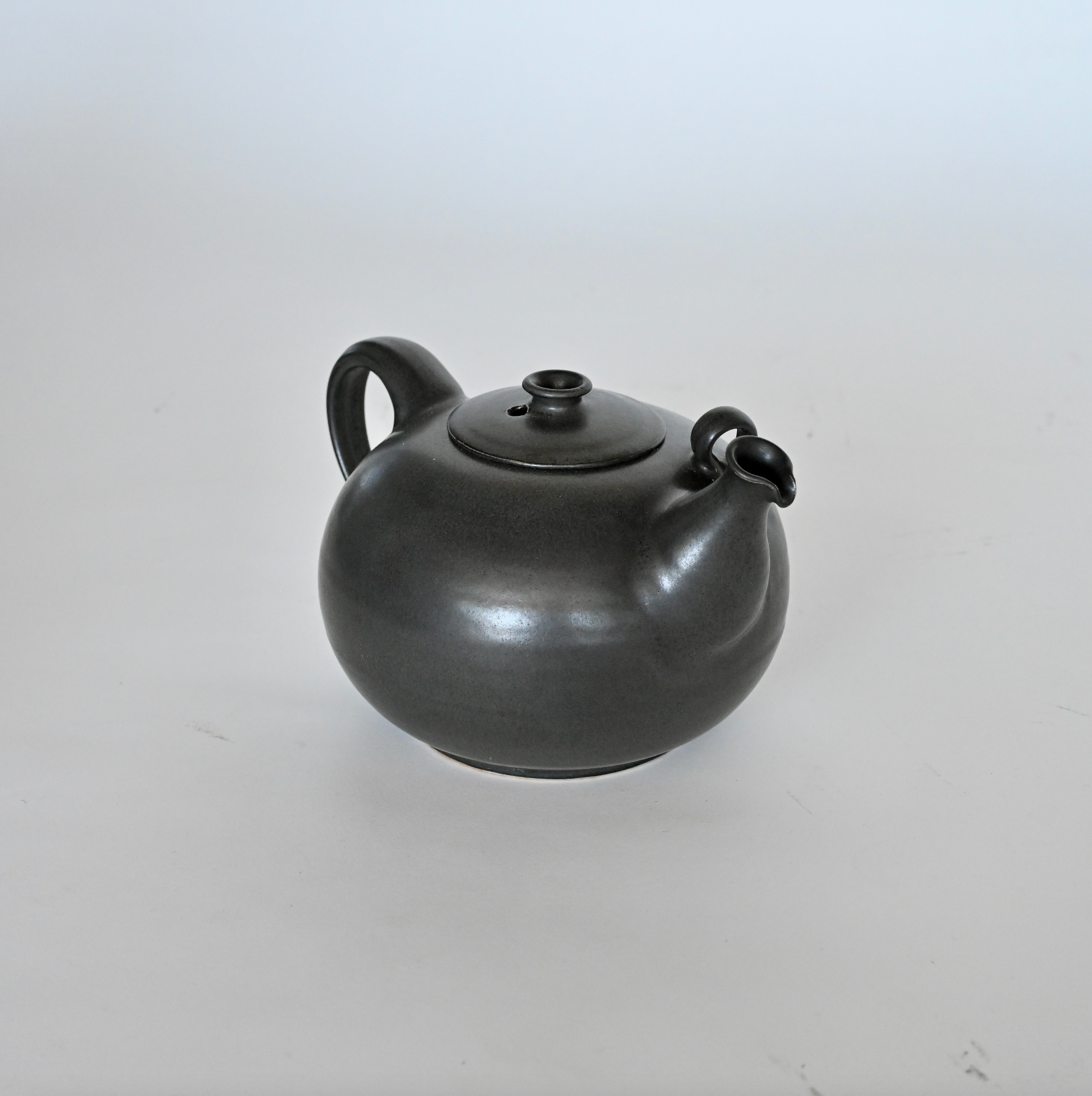 CERAMIC TEA POT