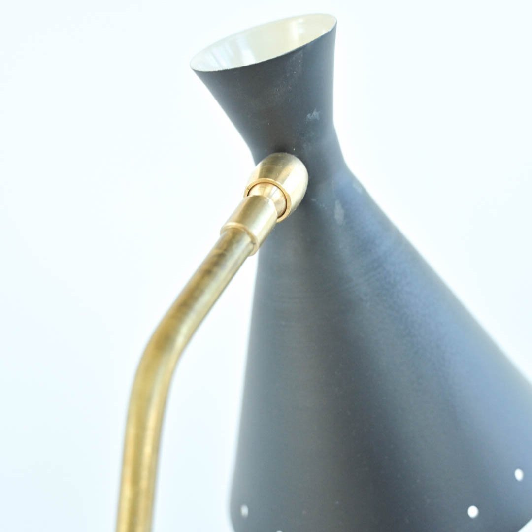 VINTAGE ITALIAN BRASS AND METAL TABLE LAMP