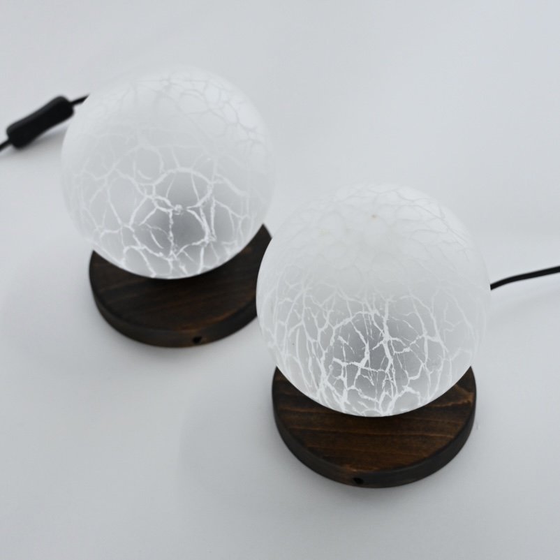 PAIR OF WOOD AND GLASS TABLE LAMPS