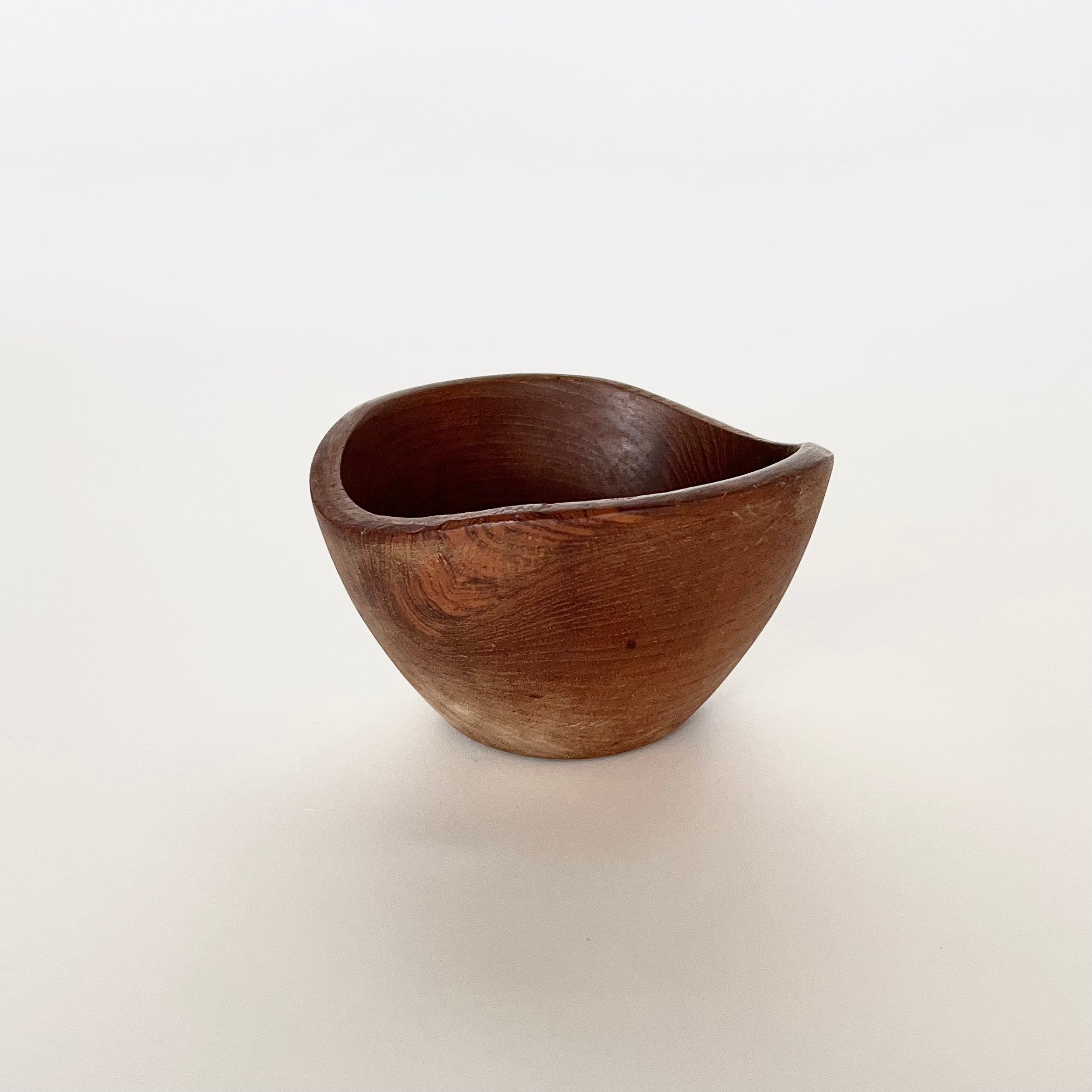 SMALL WOODEN BOWL