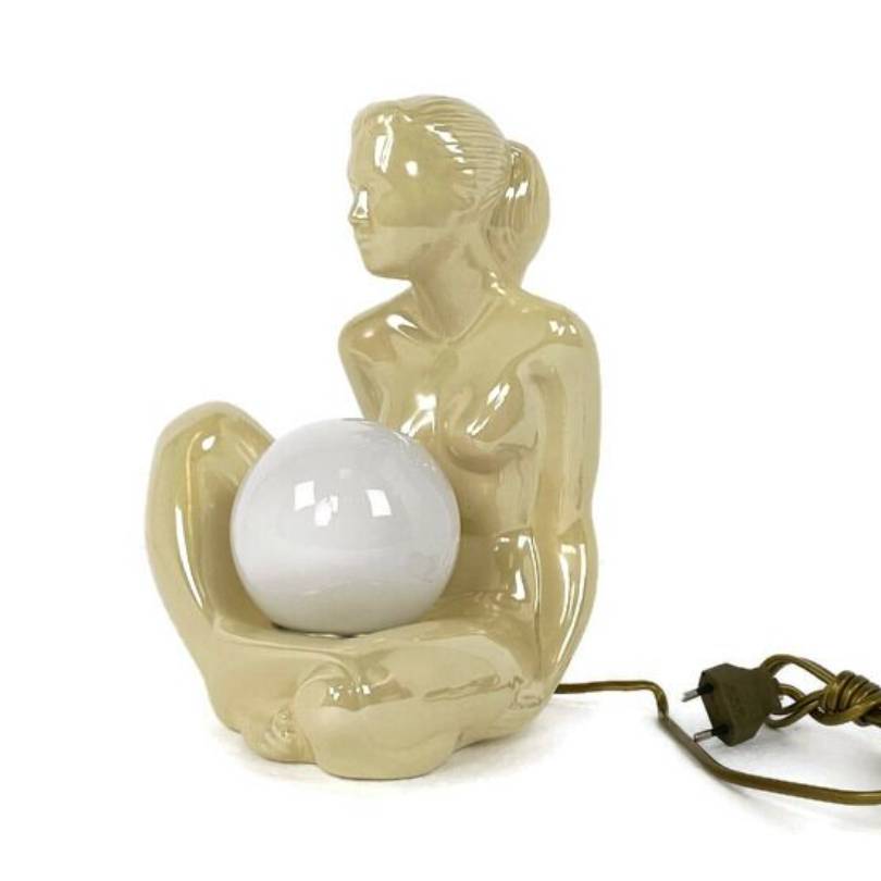 ITALIAN FEMALE FIGURE TABLE LAMP
