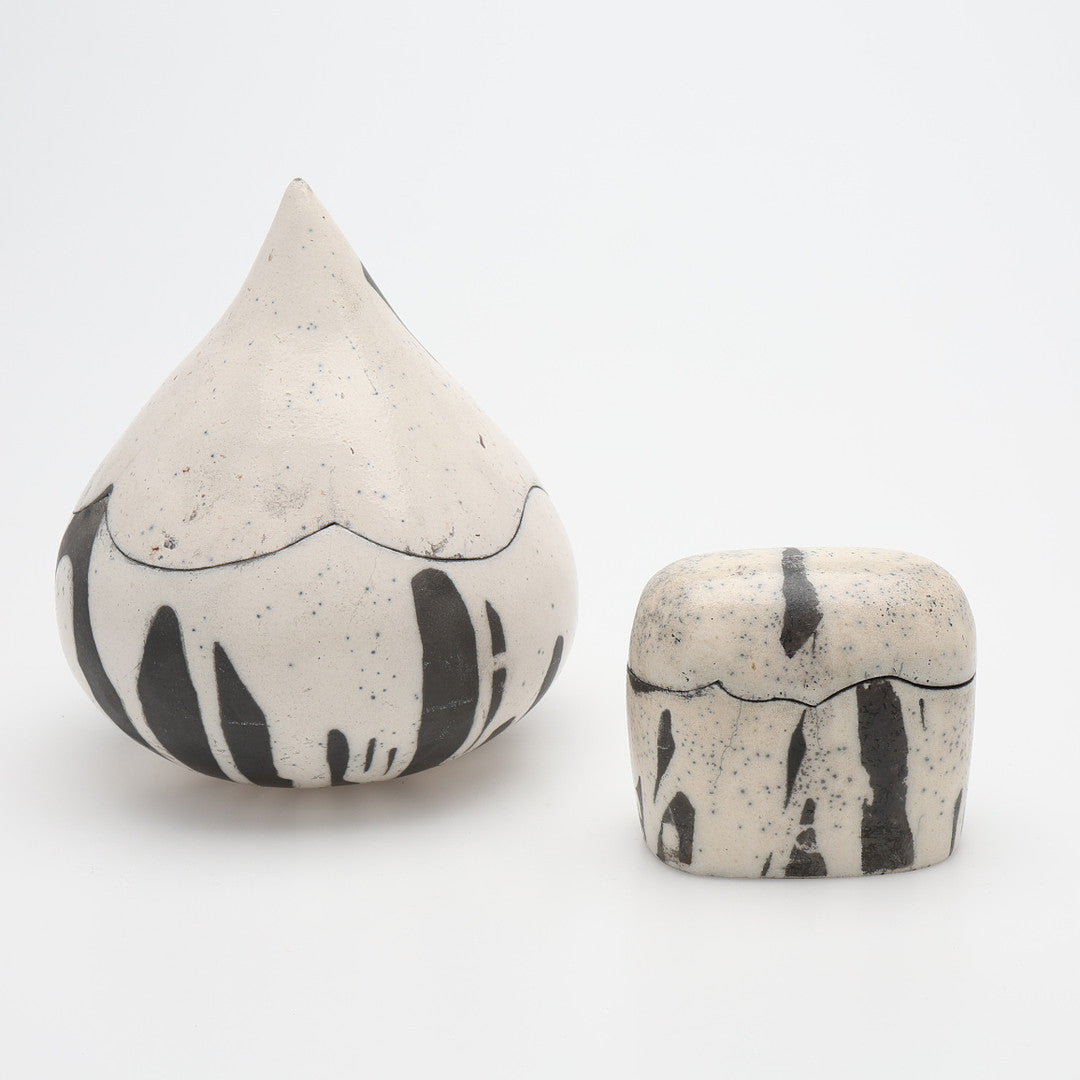 PAIR LIDDED BOWLS BY ILJA PRONK