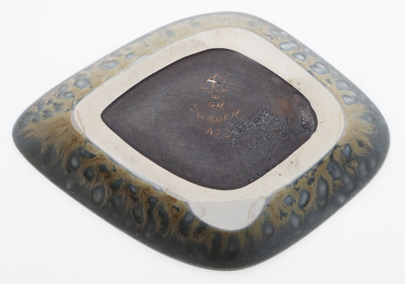 CERAMIC DISH / CATCH ALL BY GUNNAR NYLUND