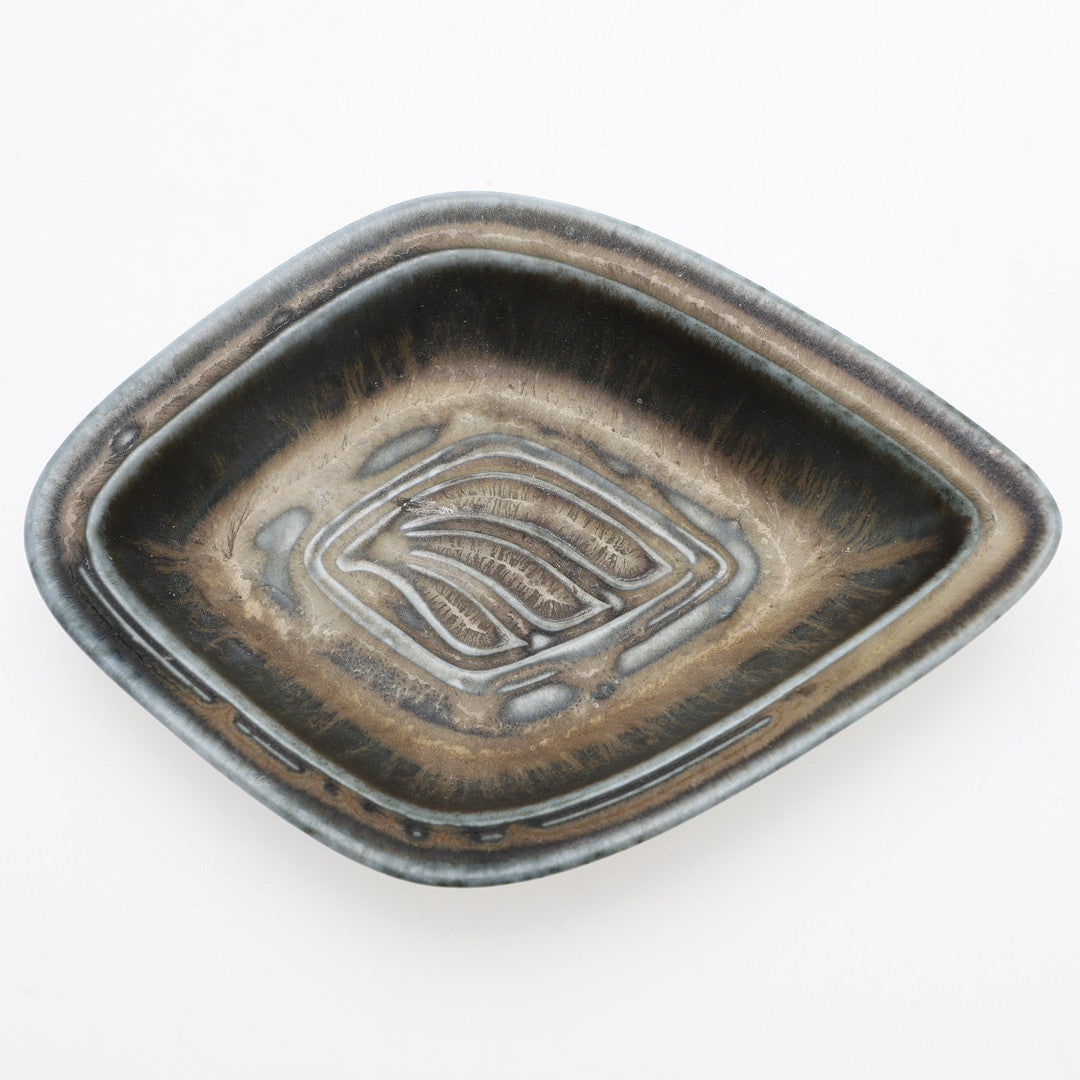 CERAMIC DISH / CATCH ALL BY GUNNAR NYLUND