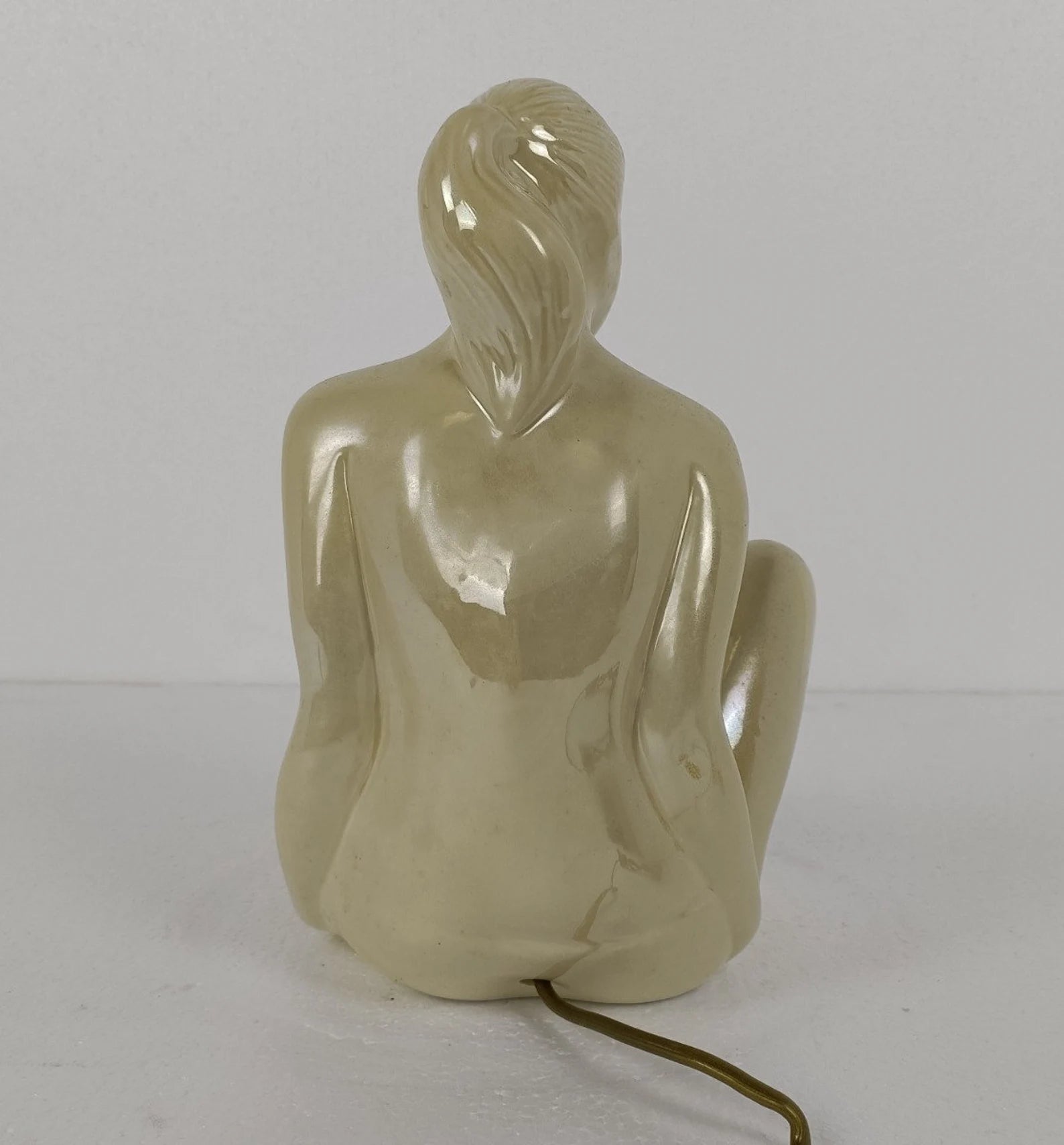 ITALIAN FEMALE FIGURE TABLE LAMP