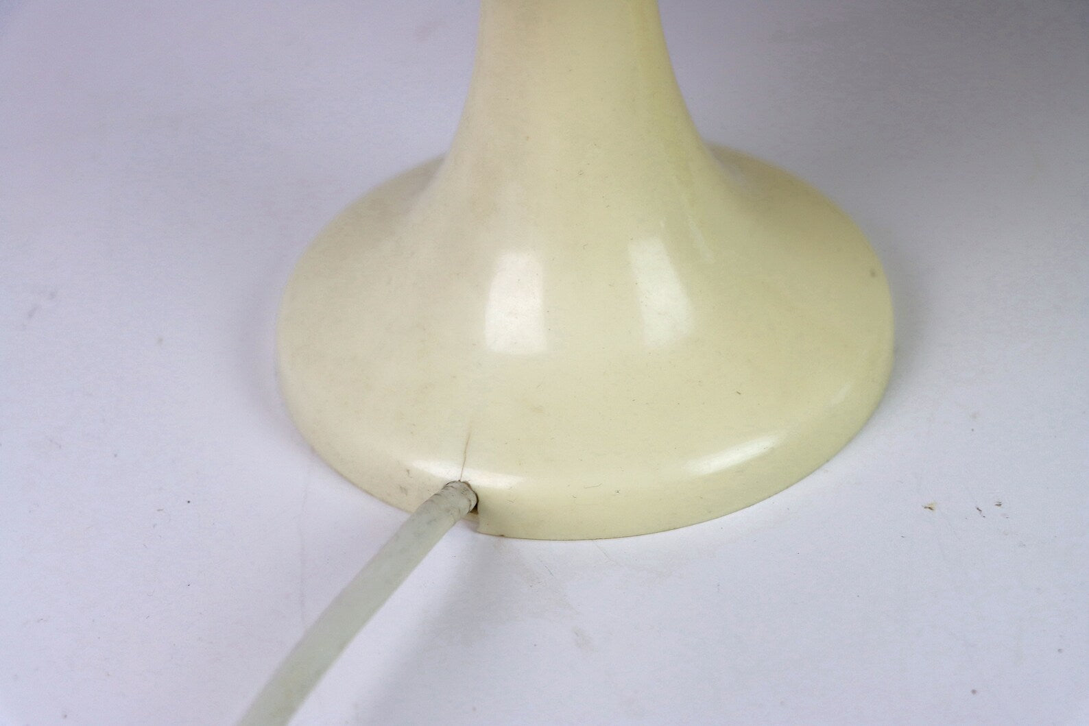 VINTAGE PETITE TABLE LAMPS